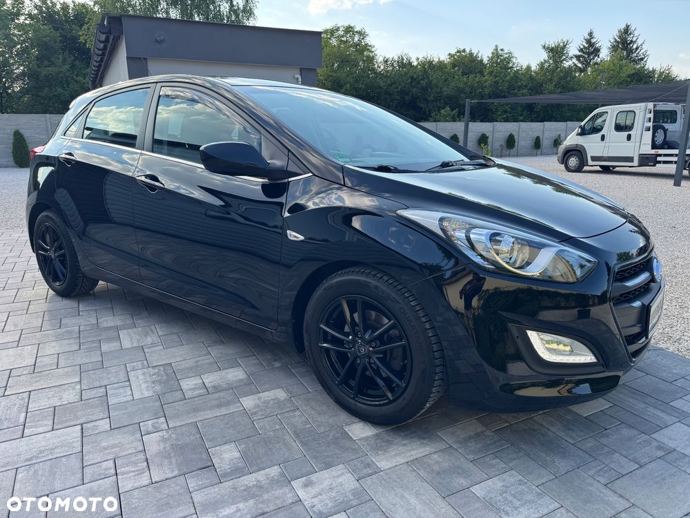 Hyundai i30 blue 1.4 Trend - 3