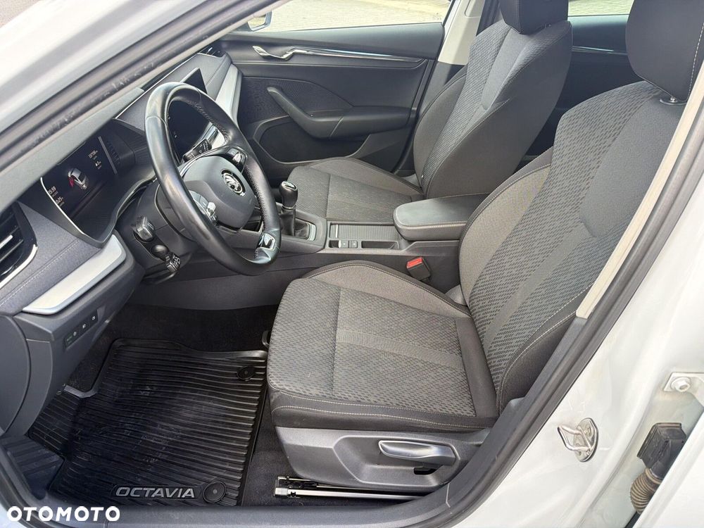 Skoda Octavia 1.5 TSI ACT Style - 12