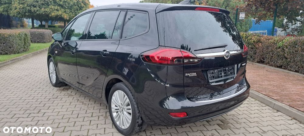 Opel Zafira - 9