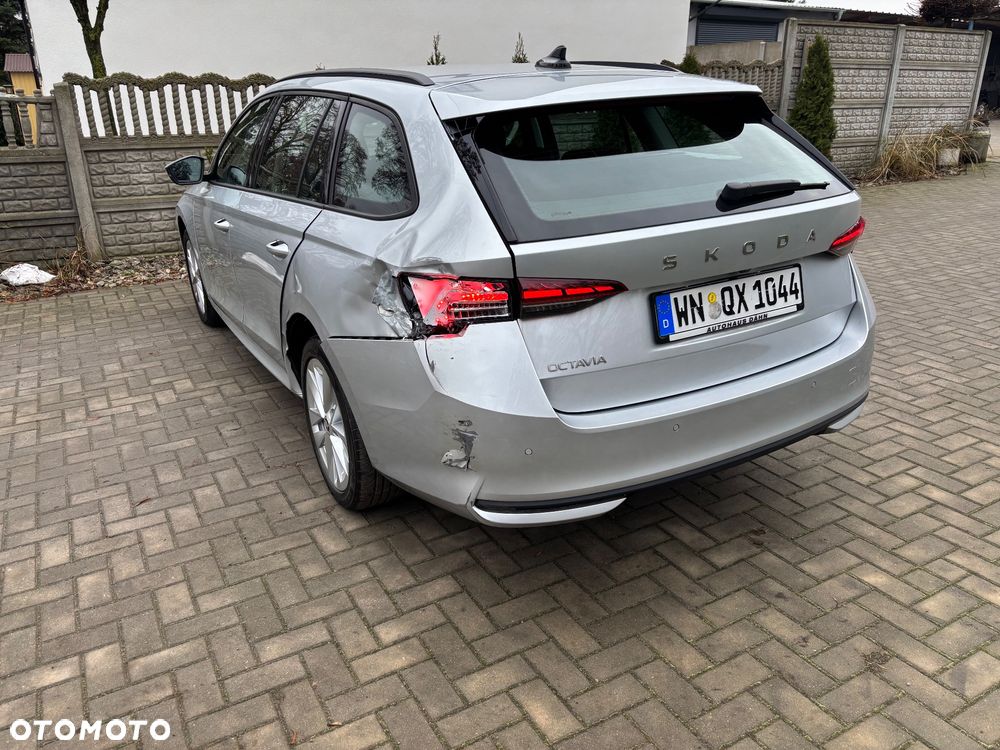 Skoda Octavia 2.0 TDI DSG Ambition - 8