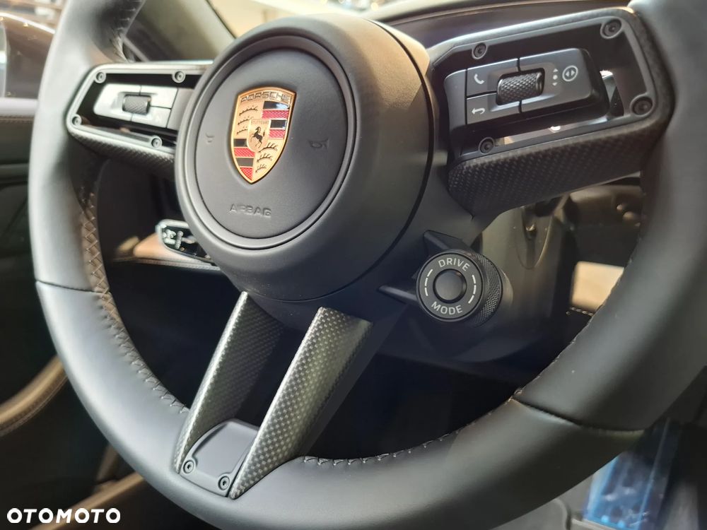 Porsche Taycan GTS - 19