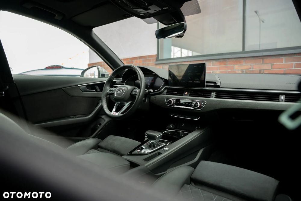 Audi A4 Avant 40 TFSI S tronic S line - 28