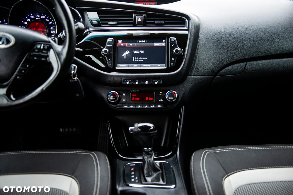 Kia Ceed 1.6 CRDi SCR L Business Line DCT - 33