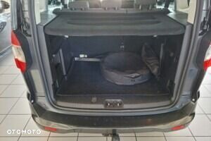 Ford Courier - 32