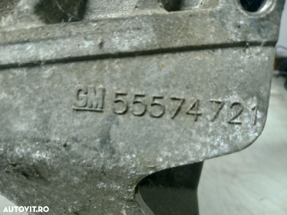 Suport pompa inalta presiune 2.0 cdti a20dth 55574721 Opel Insignia A - 5