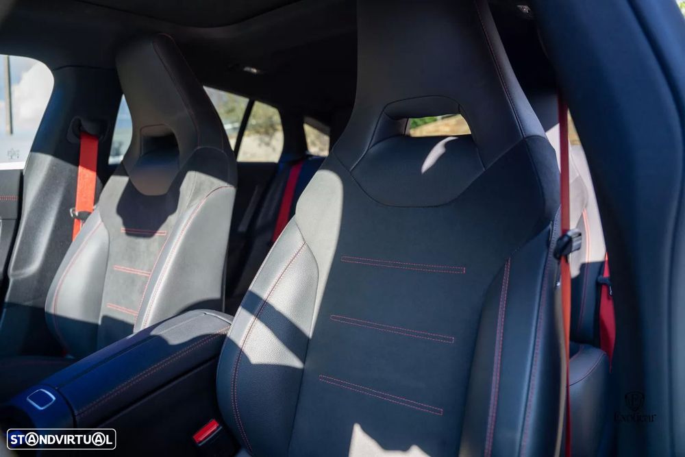 Mercedes-Benz CLA 45 AMG S Shooting Brake 4Matic+ - 25