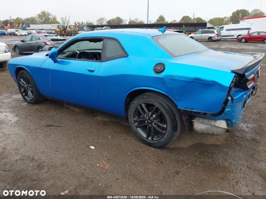 Dodge Challenger - 4