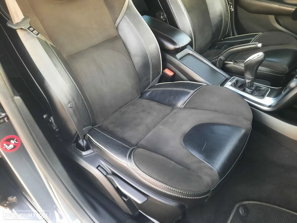 Volvo V40 1.6 D2 R-Design - 41