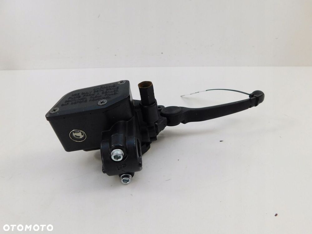 BENELLI BN 125 POMPA HAMULCOWA PRZÓD PRAWA - 2