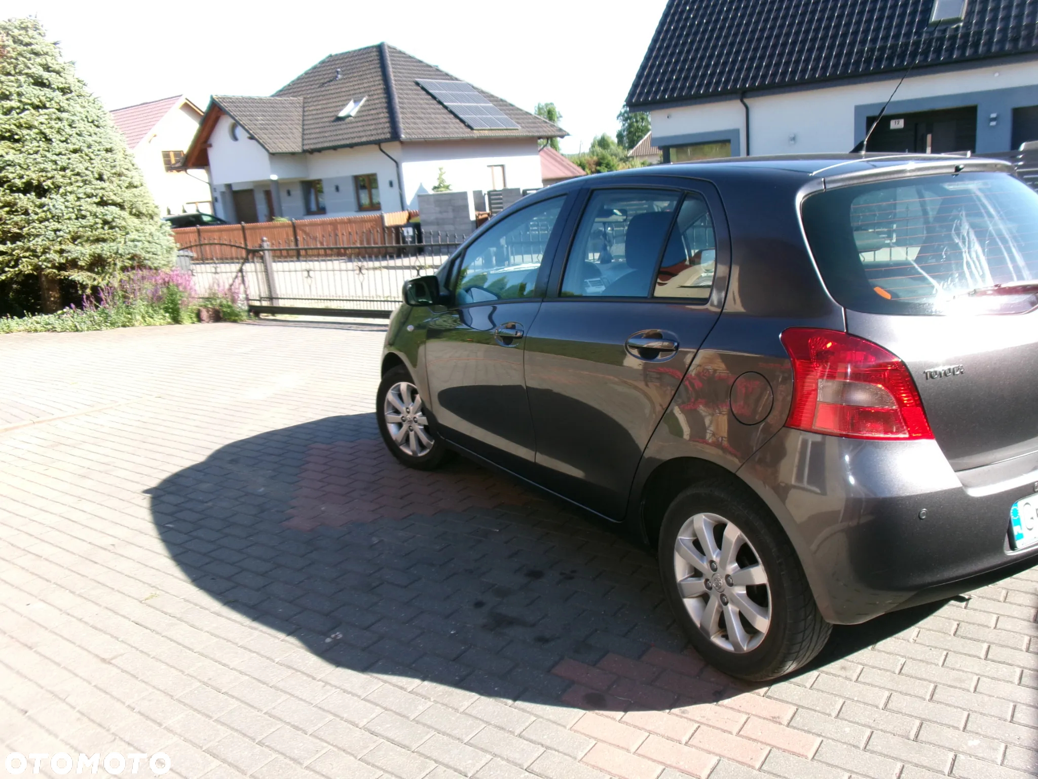 Toyota Yaris - 4