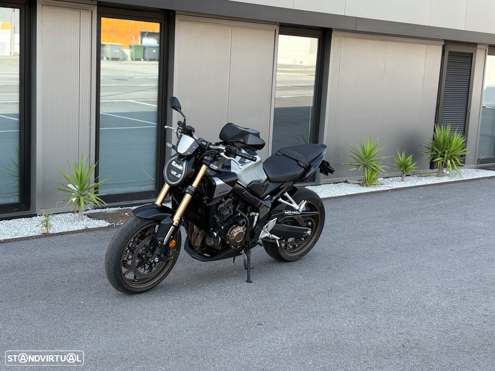 Honda CB 650 RA ( FULL EXTRAS TOP ) - 10
