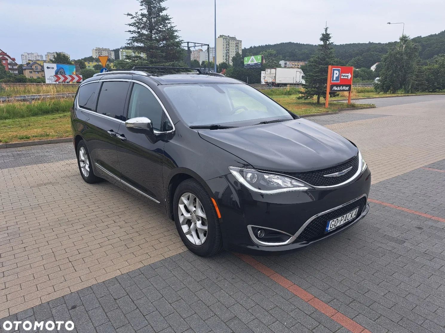 Chrysler Pacifica - 2