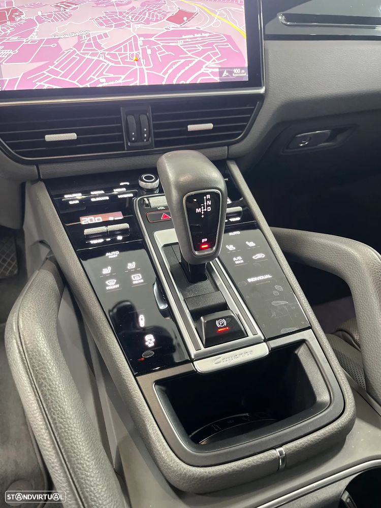 Porsche Cayenne E-Hybrid - 18