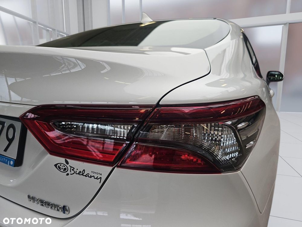Toyota Camry 2.5 Hybrid Comfort CVT - 34