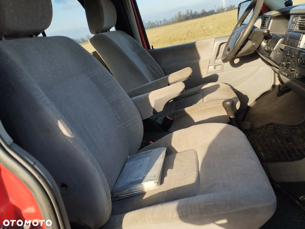 Volkswagen Multivan - 11