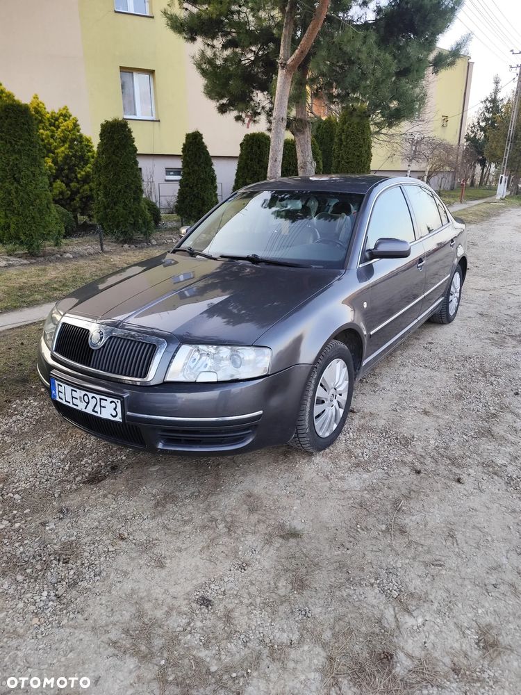 Skoda Superb 2.8 V6 Platinum - 40