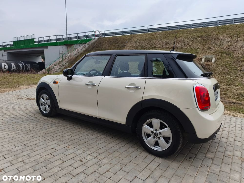 MINI Cooper Standard - 4