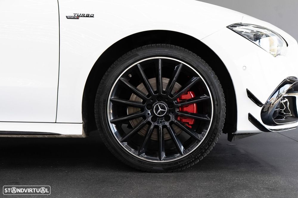 Mercedes-Benz CLA 250 e Shooting Brake AMG Line - 12
