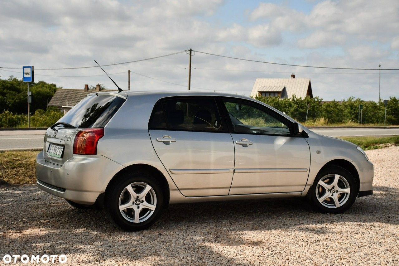 Toyota Corolla - 25