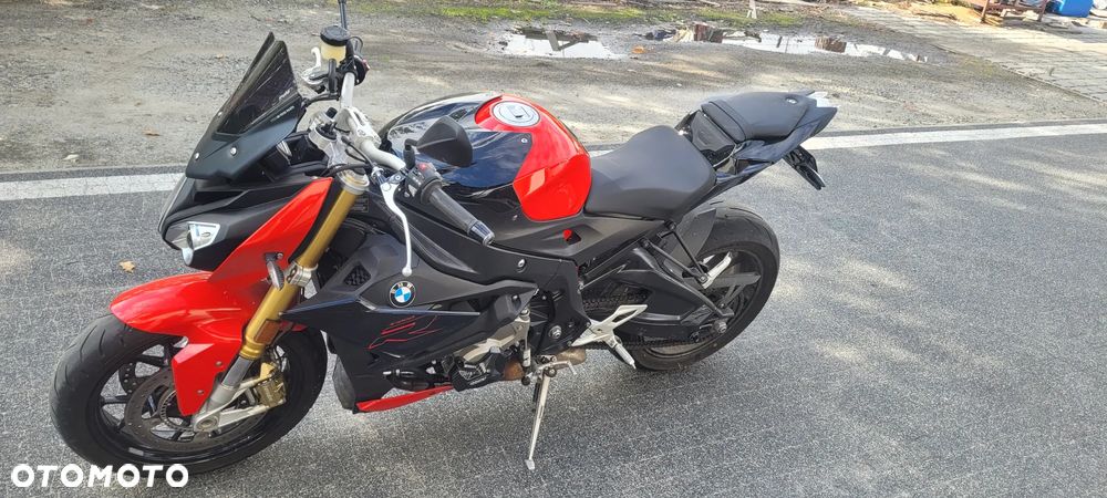 BMW S - 2