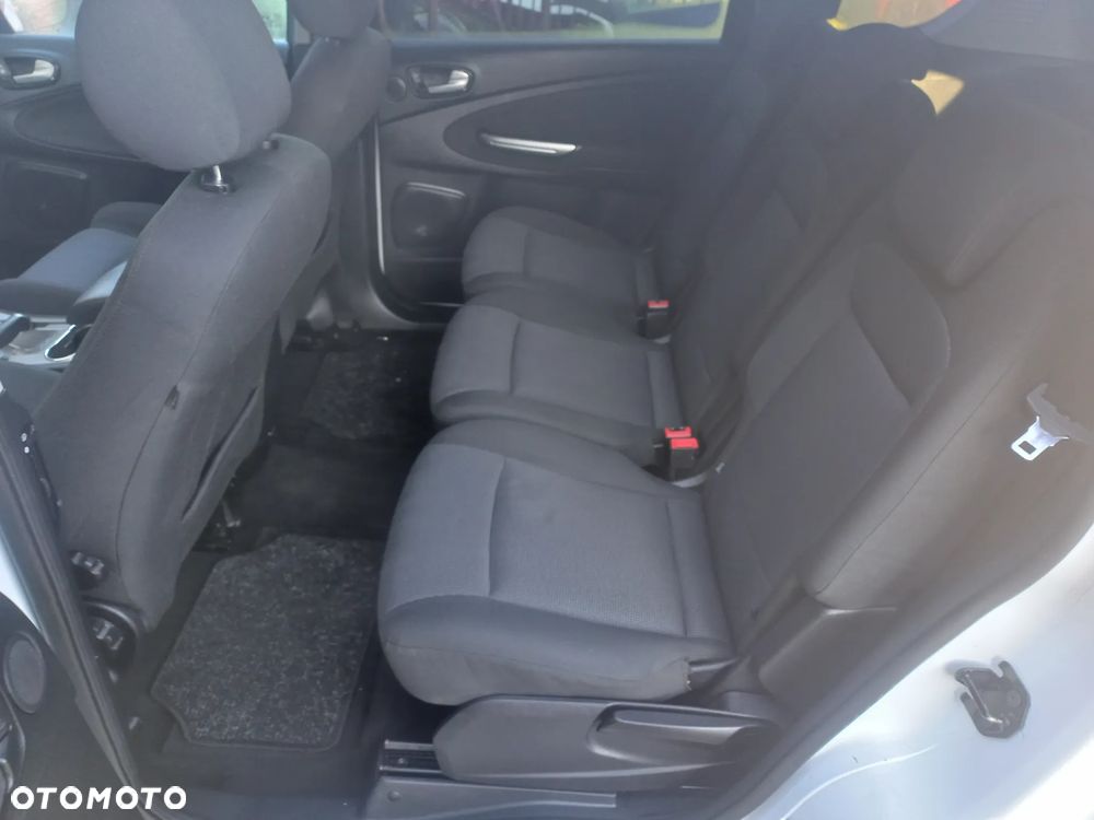 Ford S-Max 2.0 TDCi DPF Titanium - 26