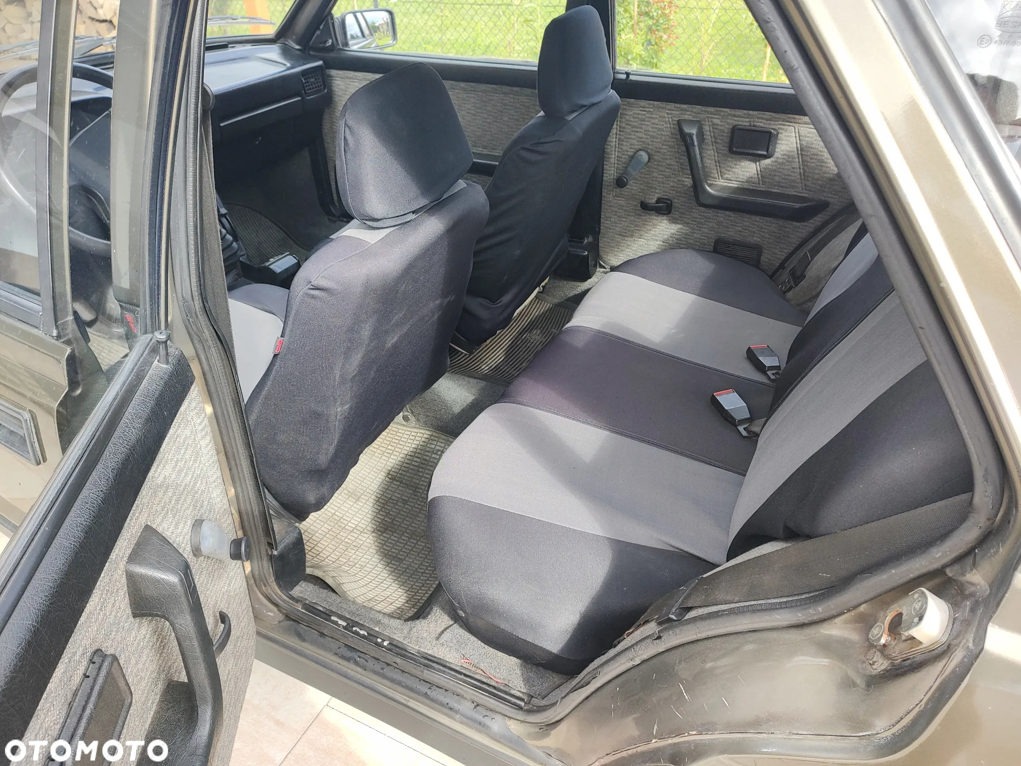Polonez Caro - 10