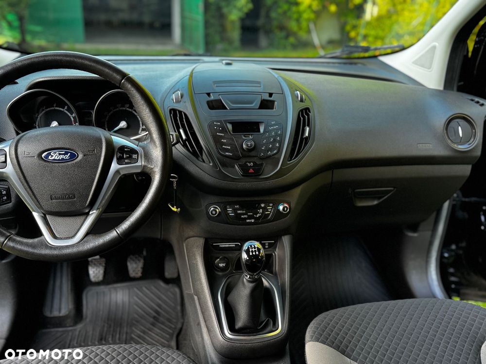 Ford Tourneo Courier 1.0 EcoBoost Titanium - 15