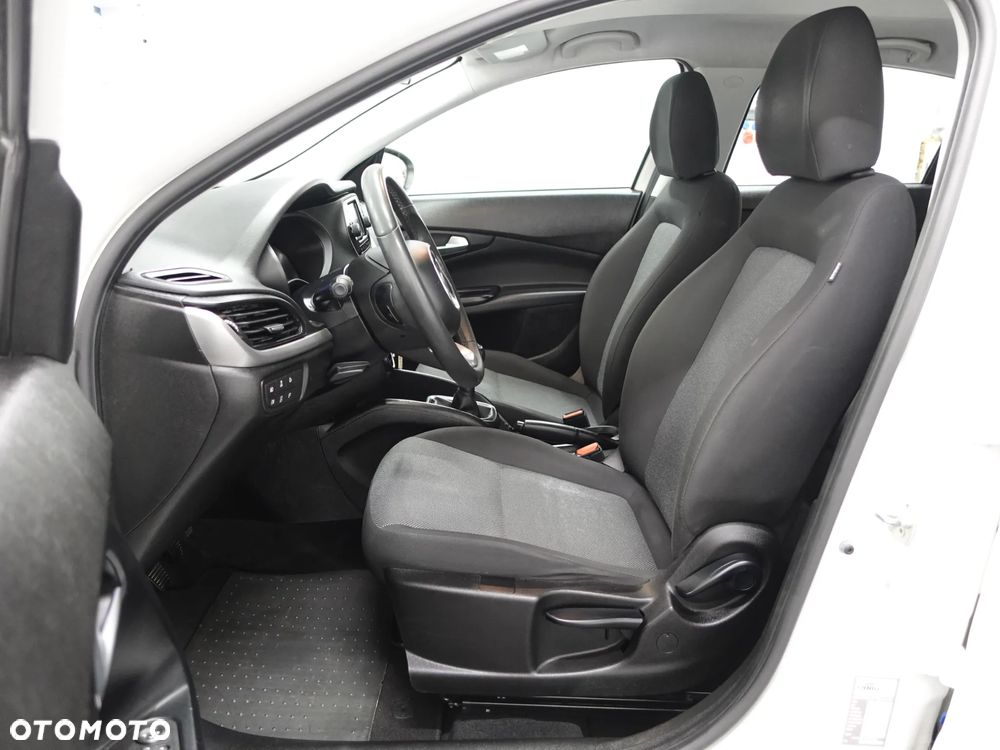 Fiat Tipo 1.4 16v Easy - 21