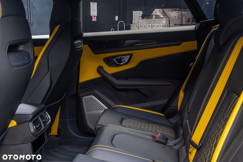 Lamborghini Urus - 17