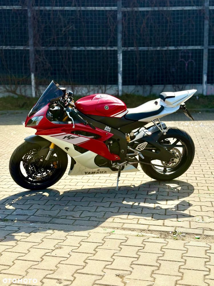 Yamaha R6 - 27