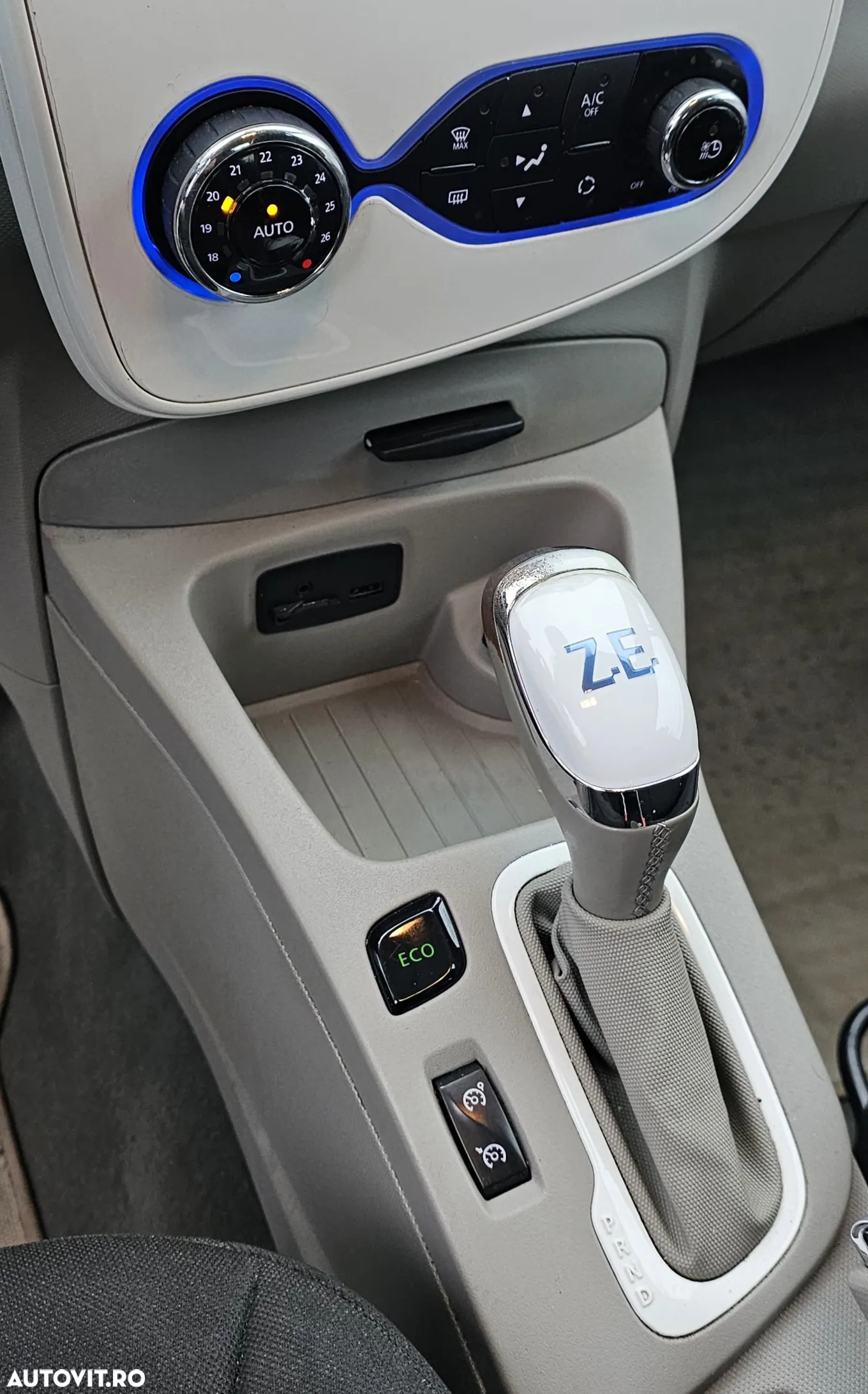 Renault ZOE - 12