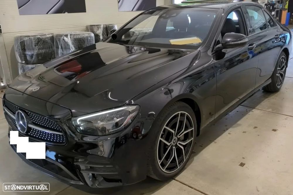 Mercedes-Benz E 300 de AMG Line - 1