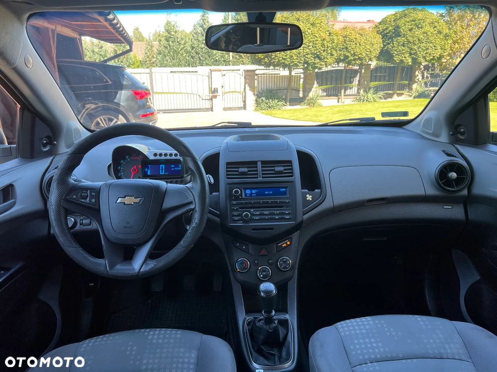 Chevrolet Aveo 1.2 LS - 21