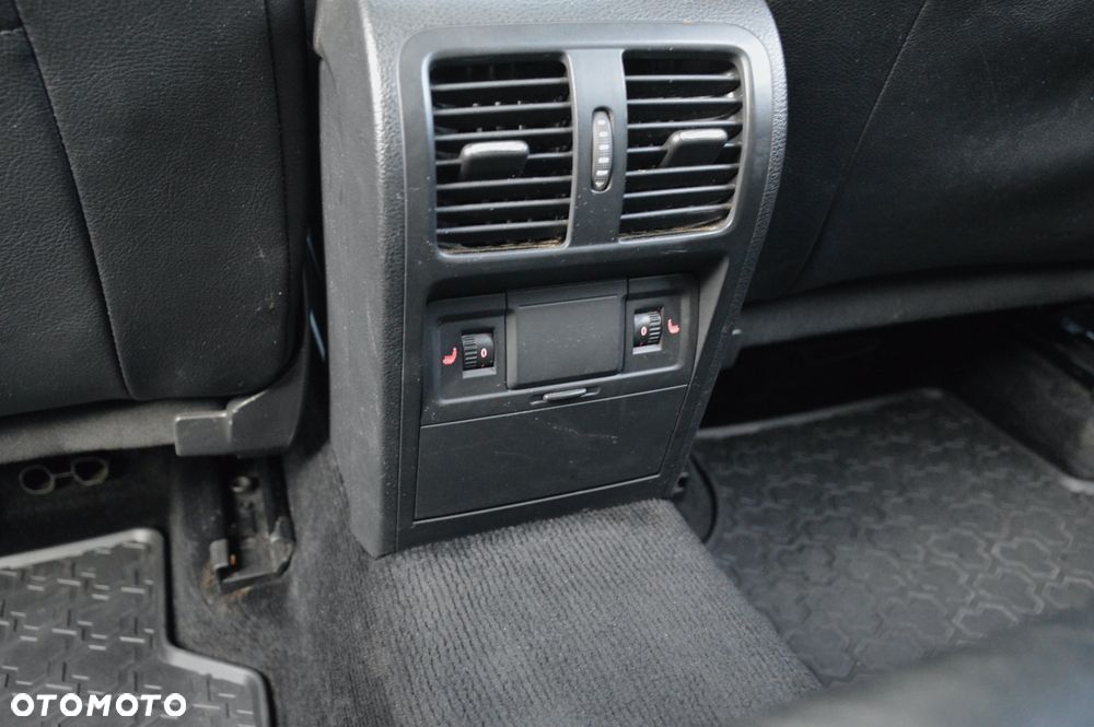 Volkswagen Passat 1.8 TSI Highline DSG - 29