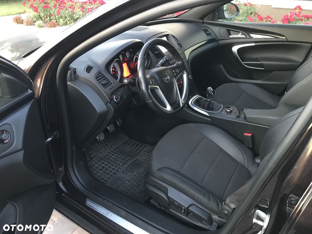 Opel Insignia - 8