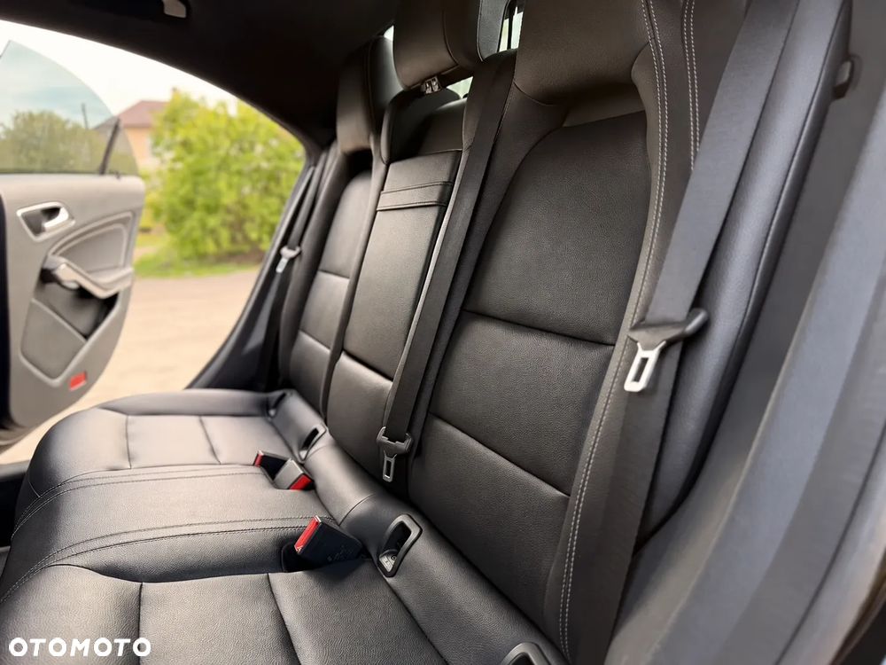 Mercedes-Benz CLA 250 4-Matic - 19