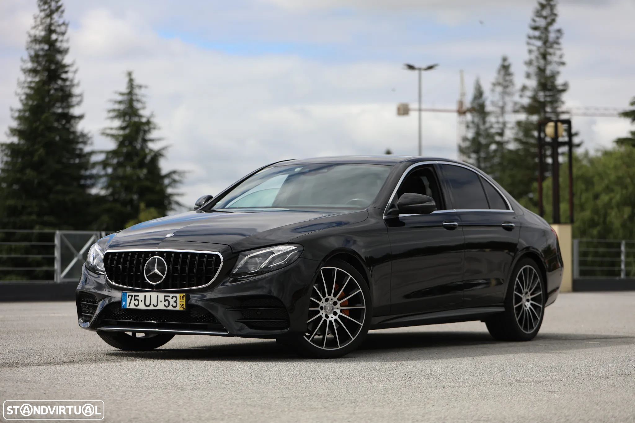 Mercedes-Benz E 220 d 9G-TRONIC AMG Line - 4