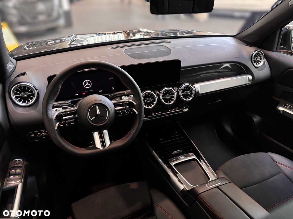 Mercedes-Benz GLB 200 mHEV AMG Line 7G-DCT - 9