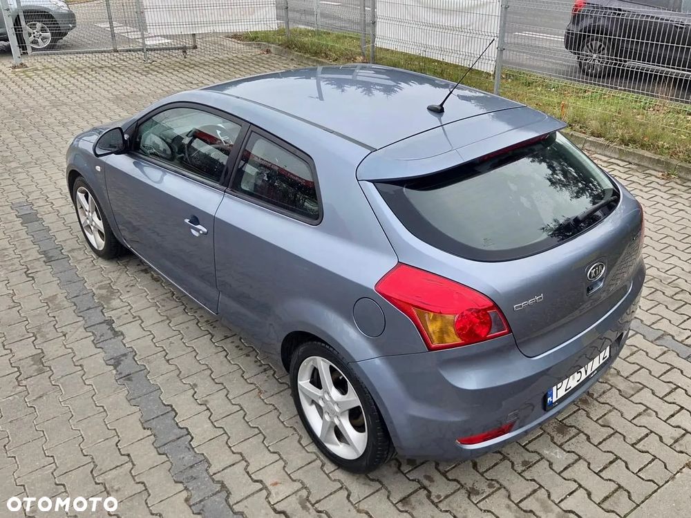 Kia ProCeed - 11