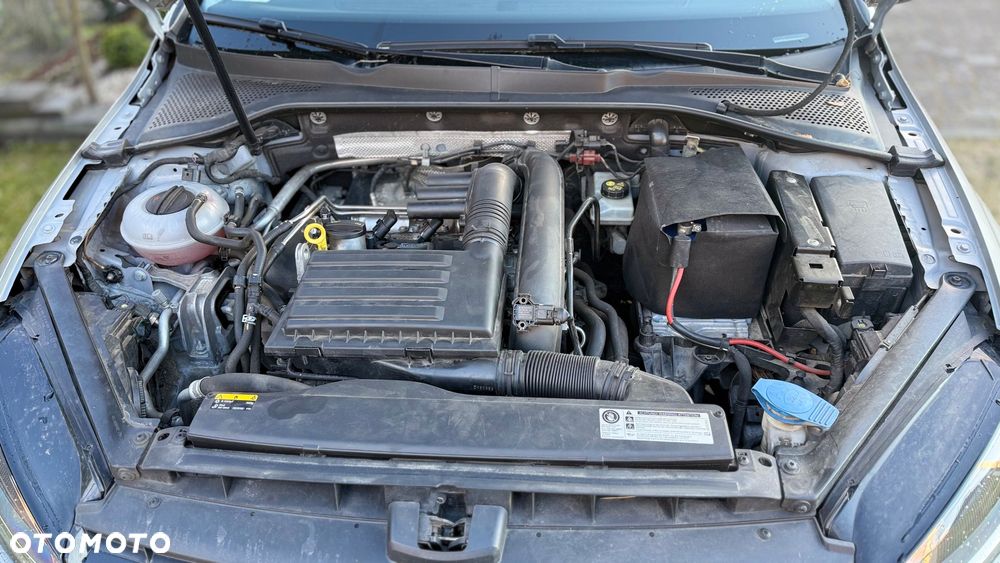 Volkswagen Golf 1.2 TSI BMT Comfortline - 10