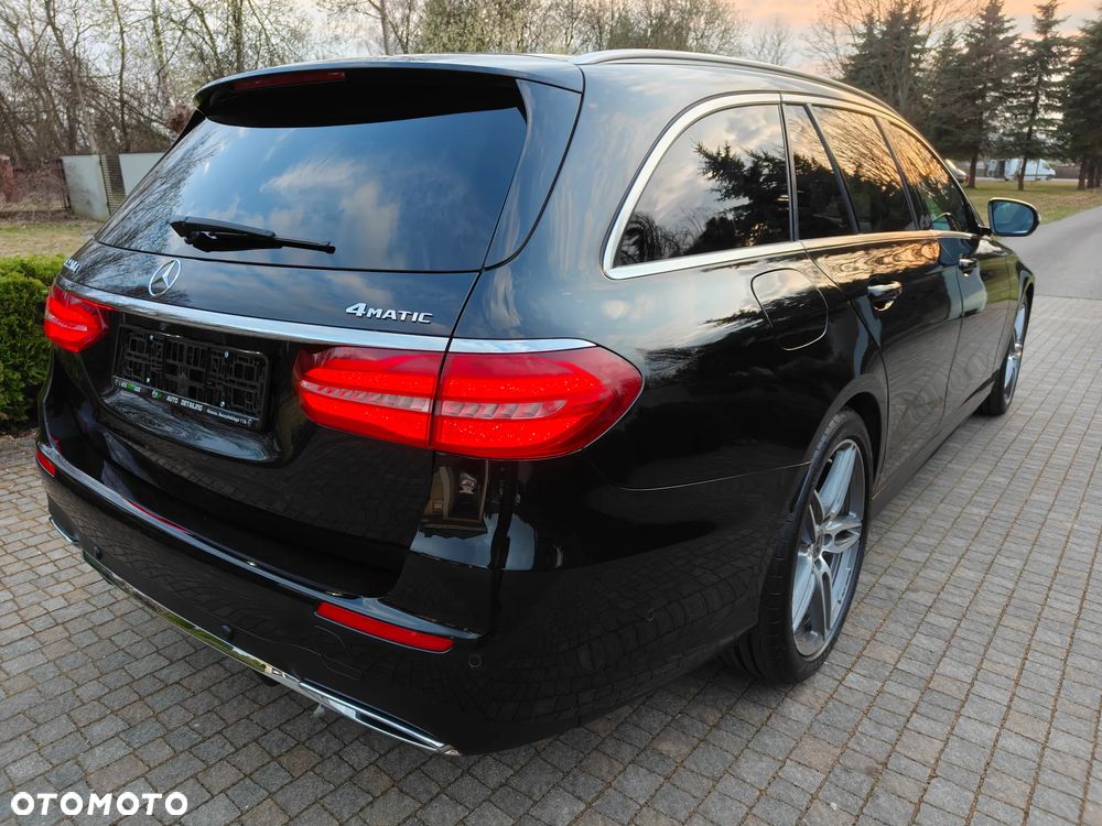 Mercedes-Benz Klasa E 220 d 4Matic 9G-TRONIC AMG Line - 24