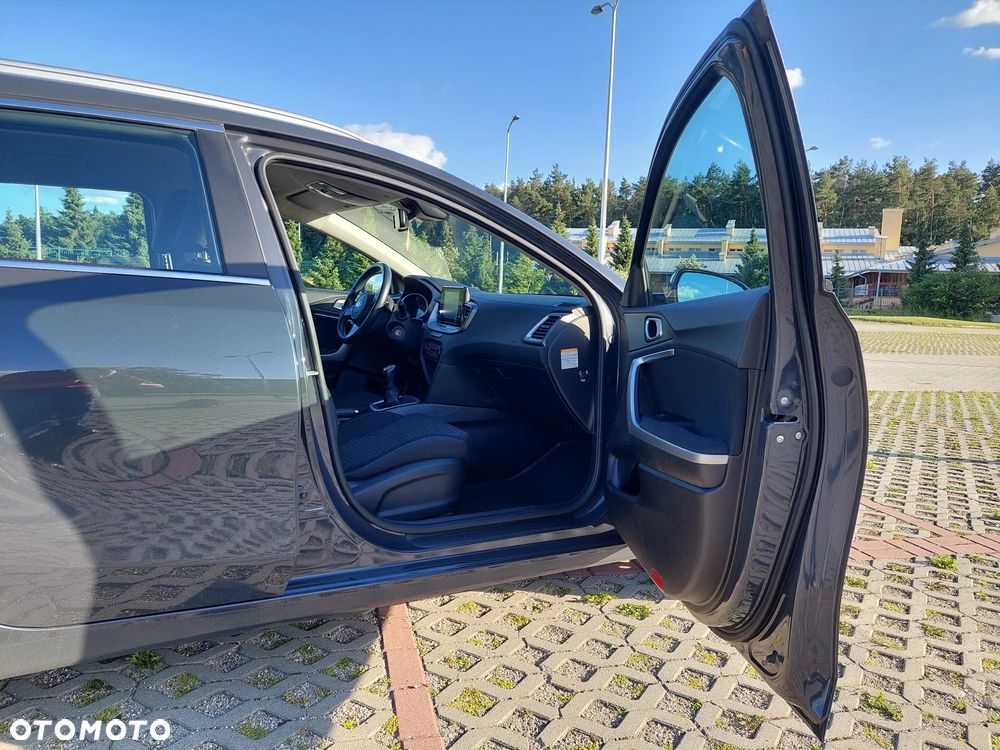 Kia Ceed 1.6 CRDi mHEV M - 29