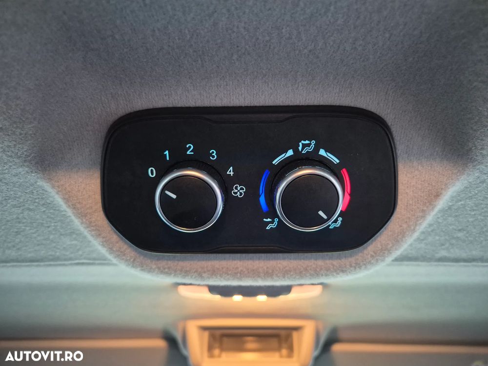 Ford Transit Custom Kombi 320 2.0 EcoBlue 130 CP L2H1 Trend Aut. - 28