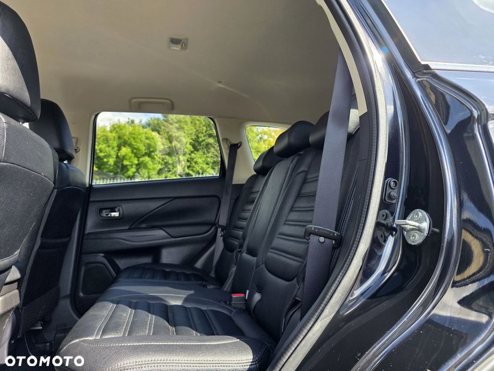 Mitsubishi Outlander 2.0 Instyle Navi CVT - 6
