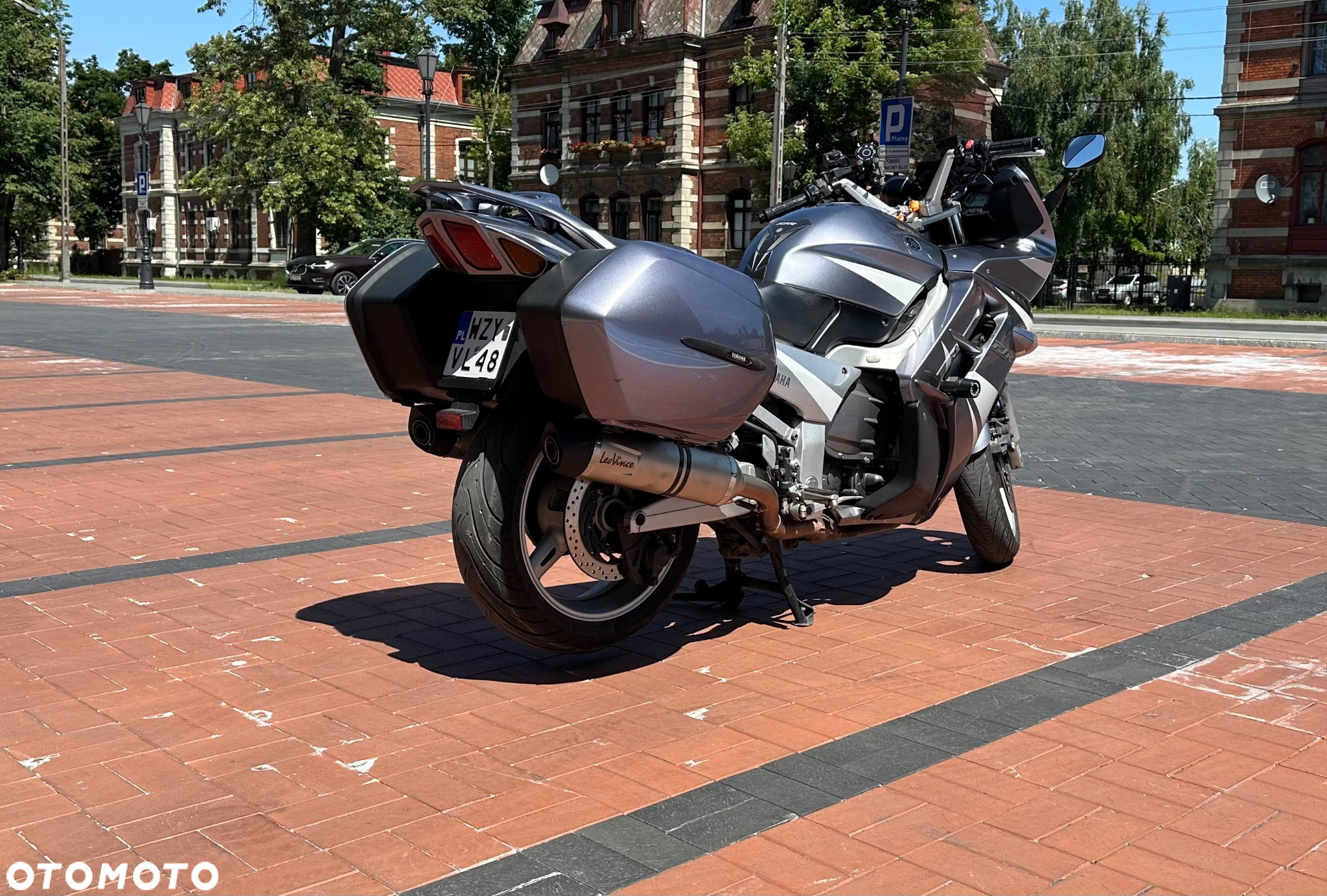 Yamaha FJR - 4