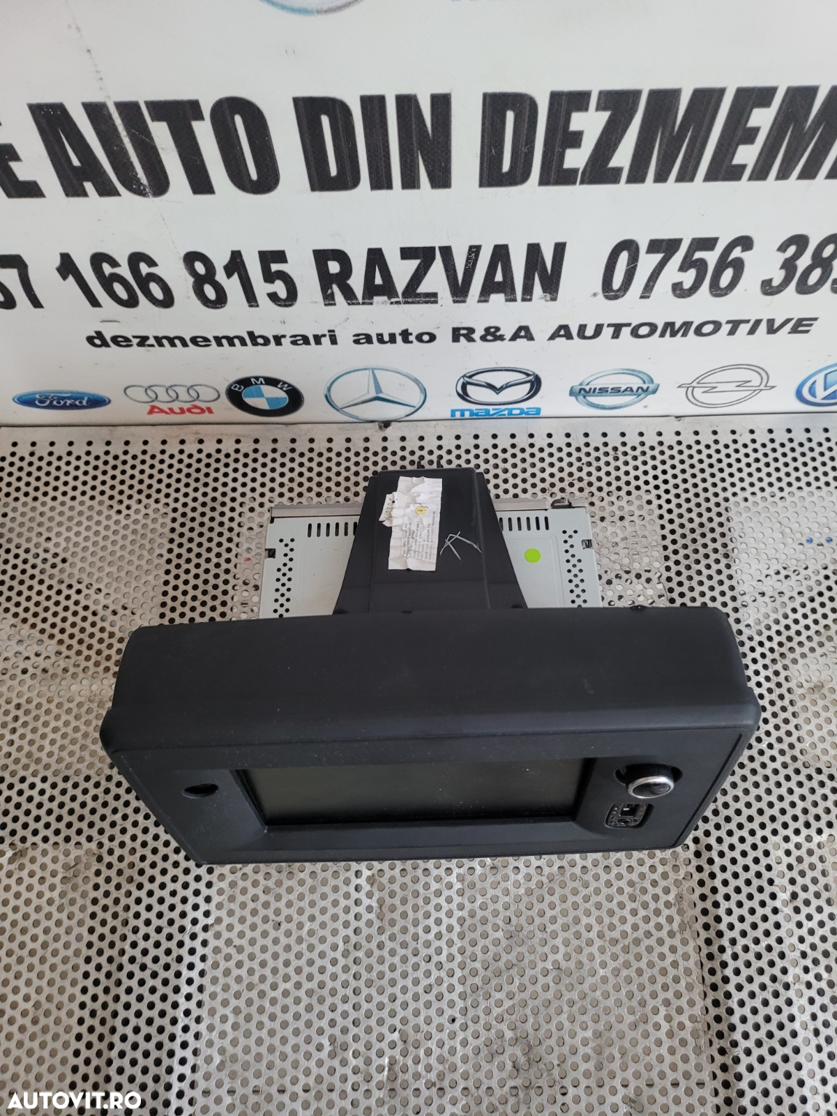 Navigatie Originala Renault Master An 2019-2020-2021-2022 Completa Cu Suport Cod 281154975R Dezmembrez Renault Master 3/4 An 2019-2020-2021-2022 2.3 Dci Cod Motor M9T F716 Bi-Turbo - 10