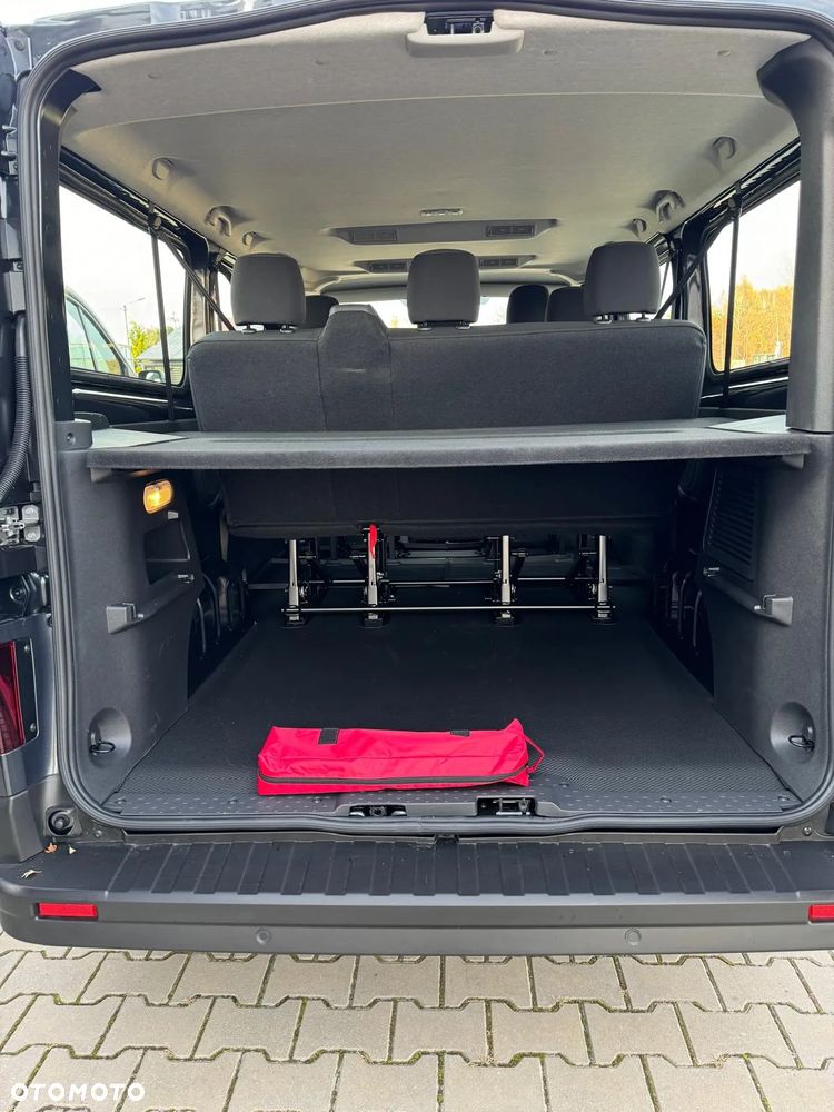 Renault Trafic SpaceClass 2.0 dCi Escapade - 8