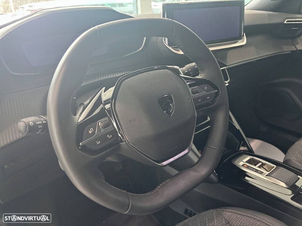 Peugeot 2008 1.2 Hybrid Allure e-DCS6 - 12