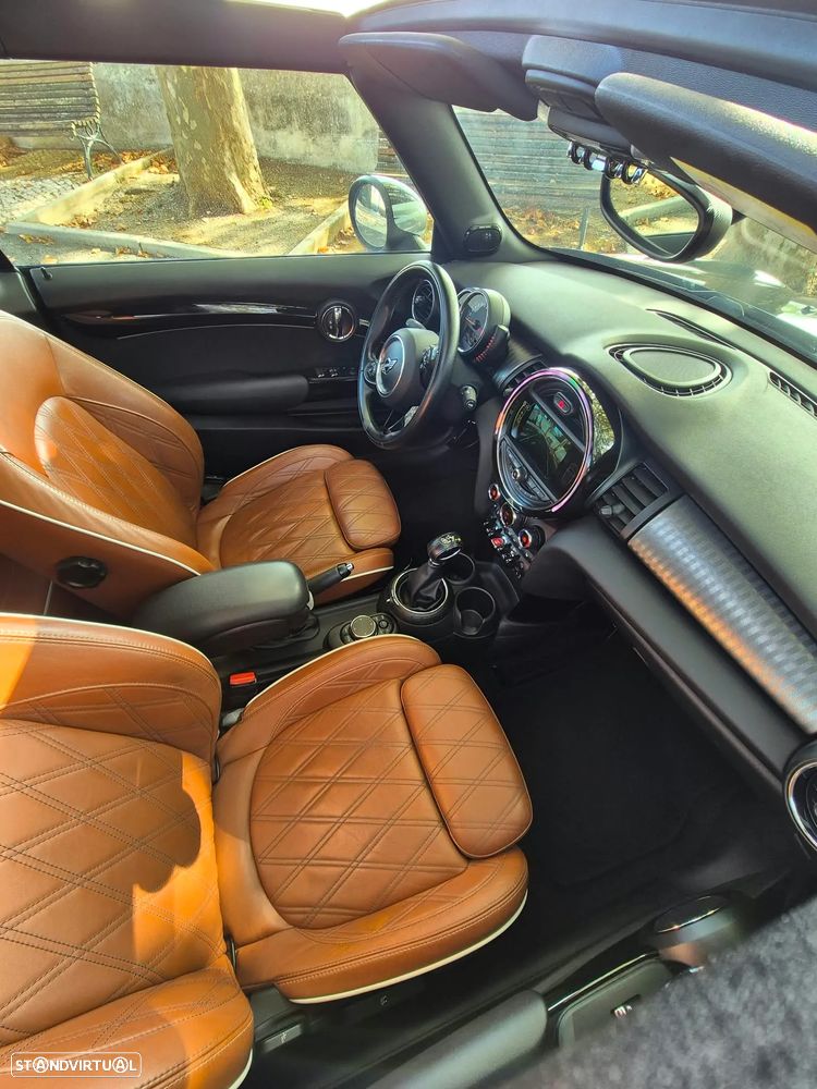 MINI Cabrio Cooper Auto. Essential - 11
