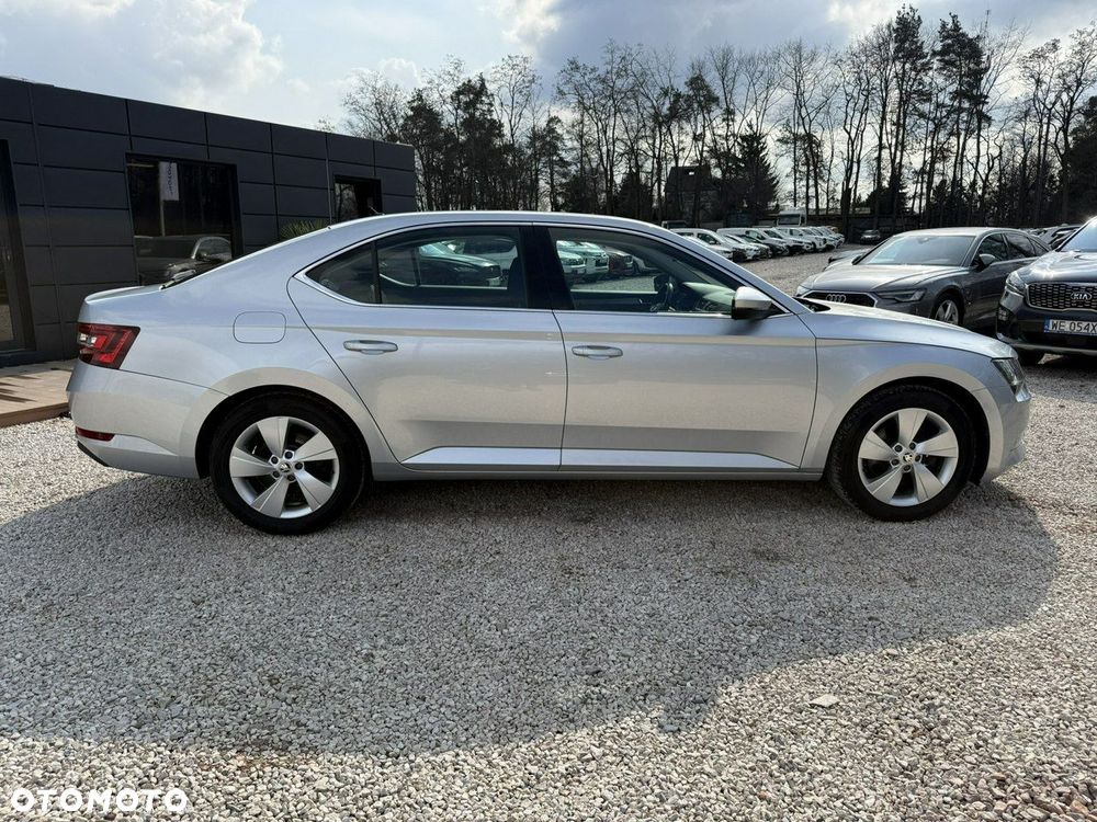 Skoda Superb 2.0 TDI 4x4 Style DSG - 26